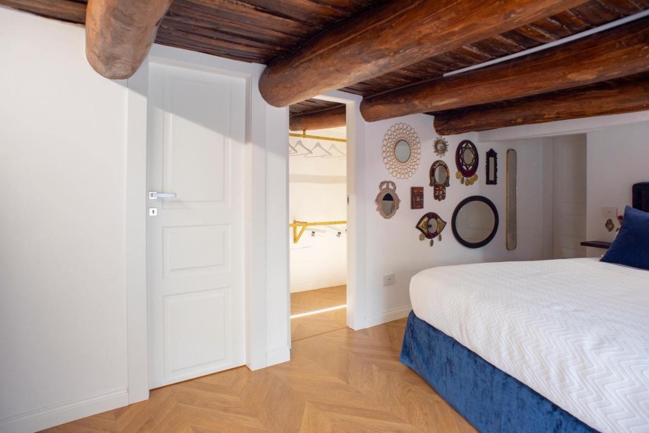 Apartment Dimora Scura *
